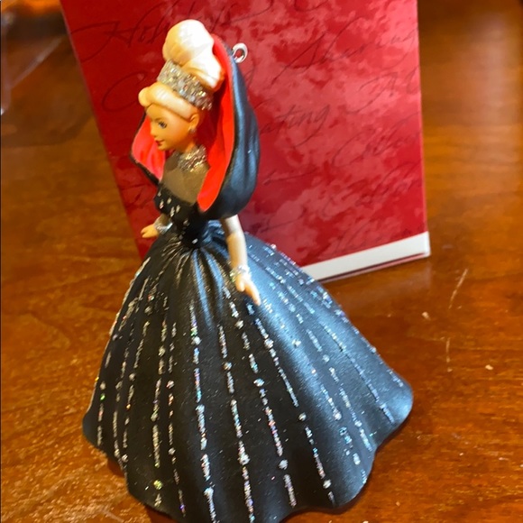 1997 Barbie ornament with box - Picture 4 of 9